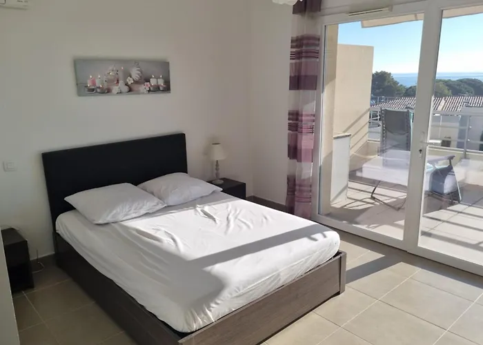 דירה With Pool Magnificent Sea View 80m To סן-מקסים